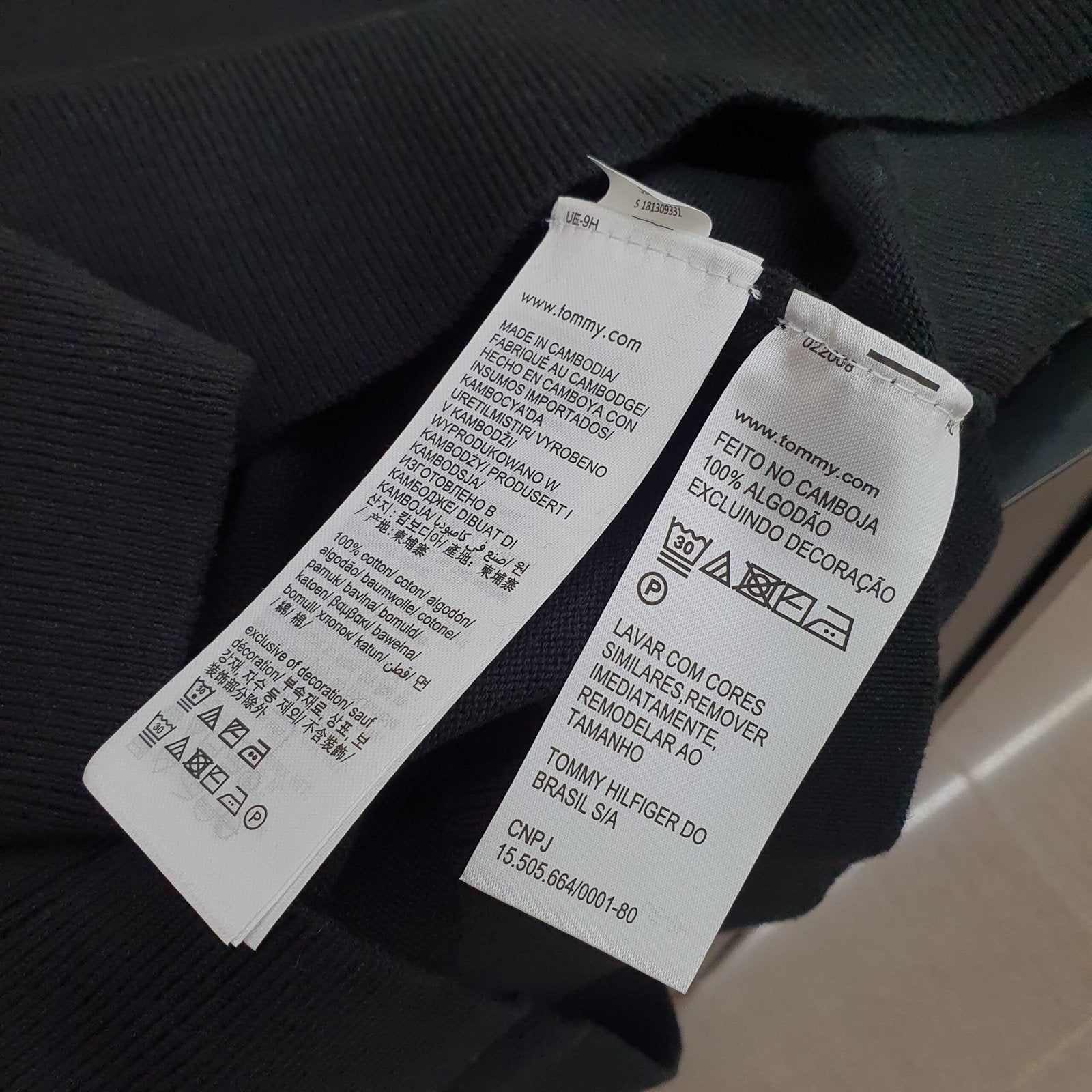 Suéter Tommy Hilfiger Masculino Preto Clássico Padrão da Marca