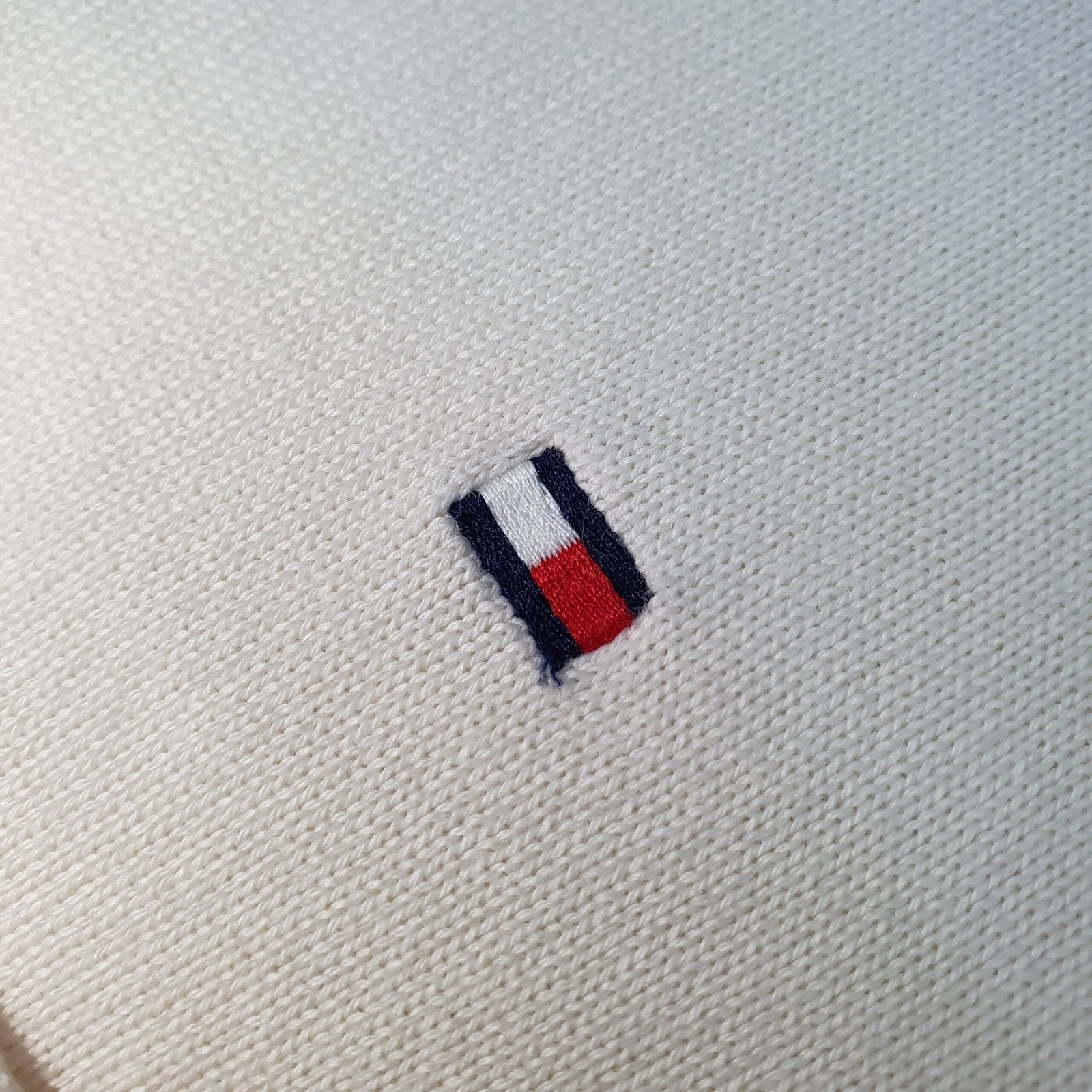 Suéter Tommy Hilfiger Masculino Branco Clássico Padrão da Marca
