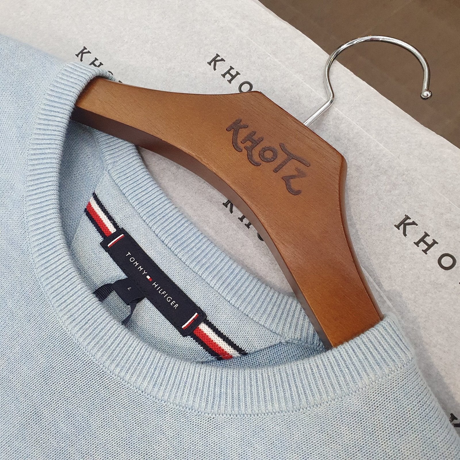 Suéter Tommy Hilfiger Masculino Azul Bebê Clássico Padrão da Marca