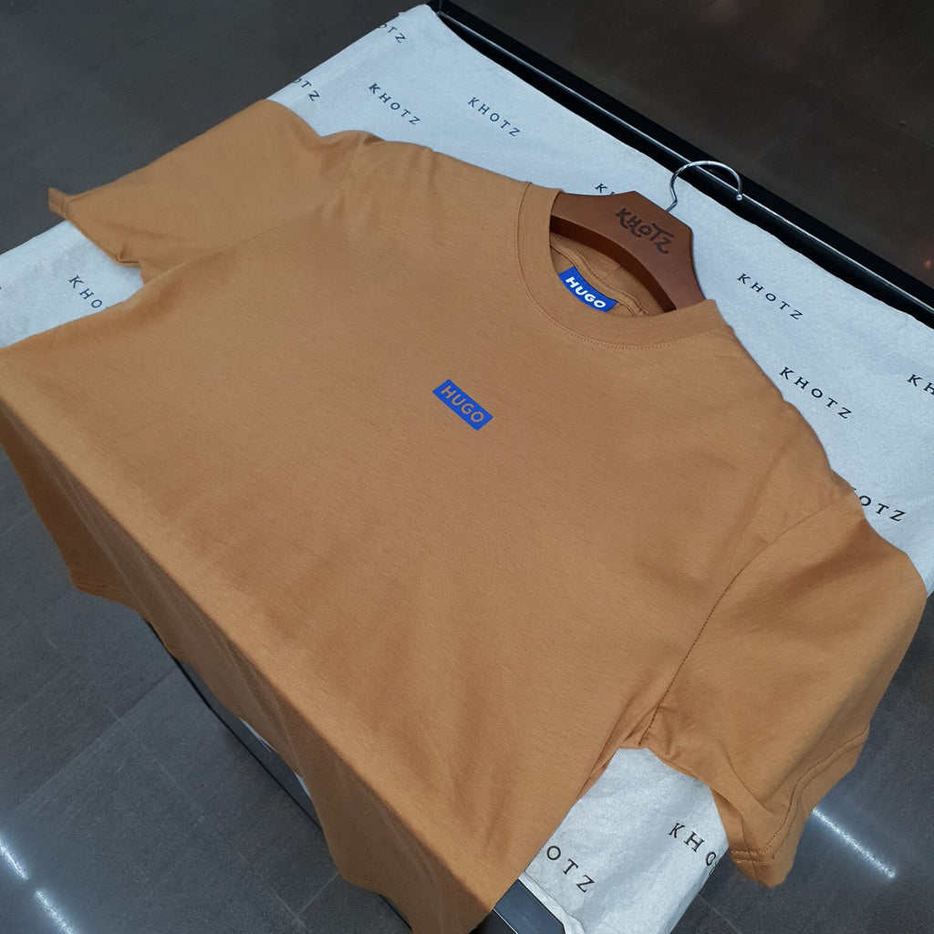 Camiseta Básica Hugo Boss Masculina Marrom Logo Azul