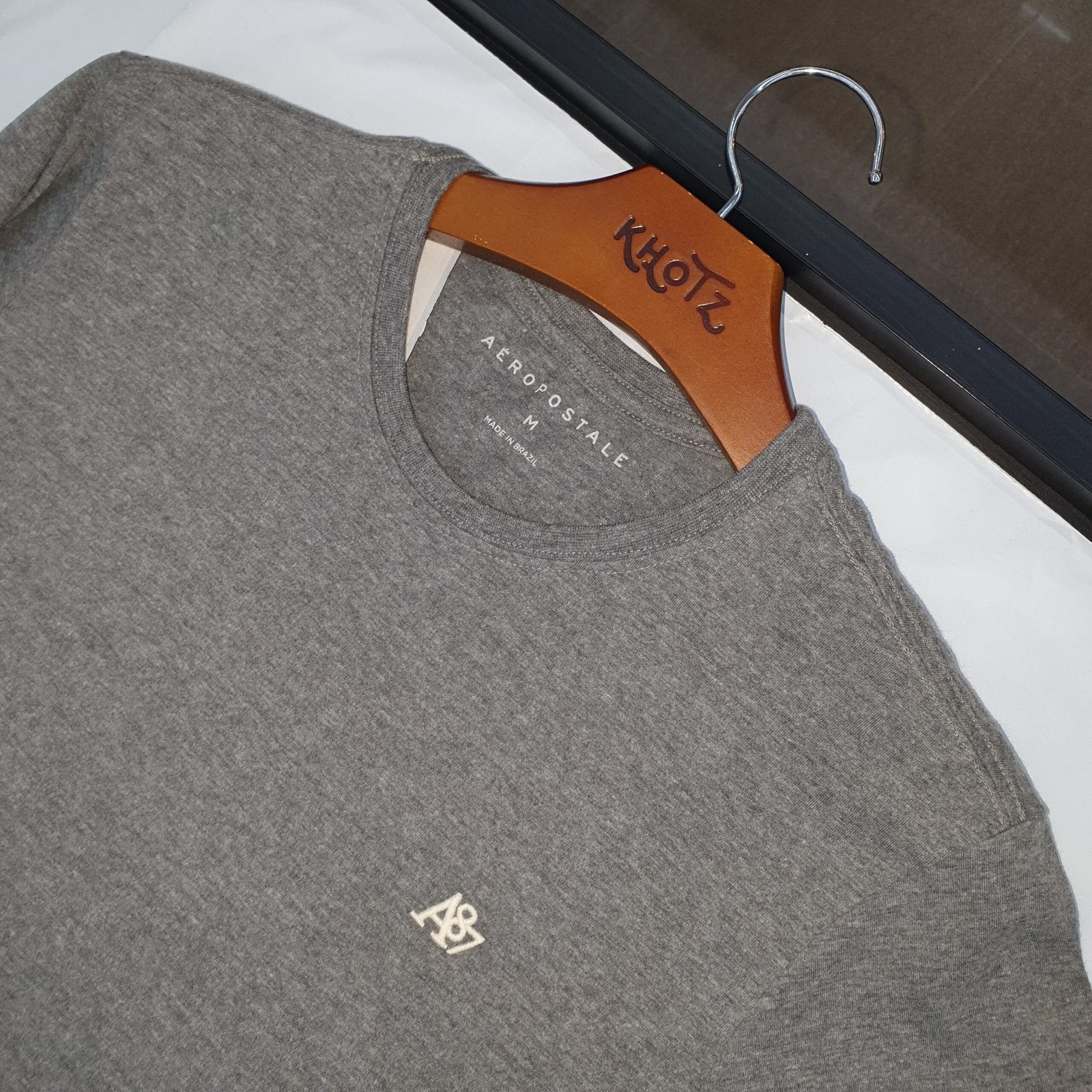 Camiseta Básica Aeropostale Masculina Cinza Mescla Logo Clássico