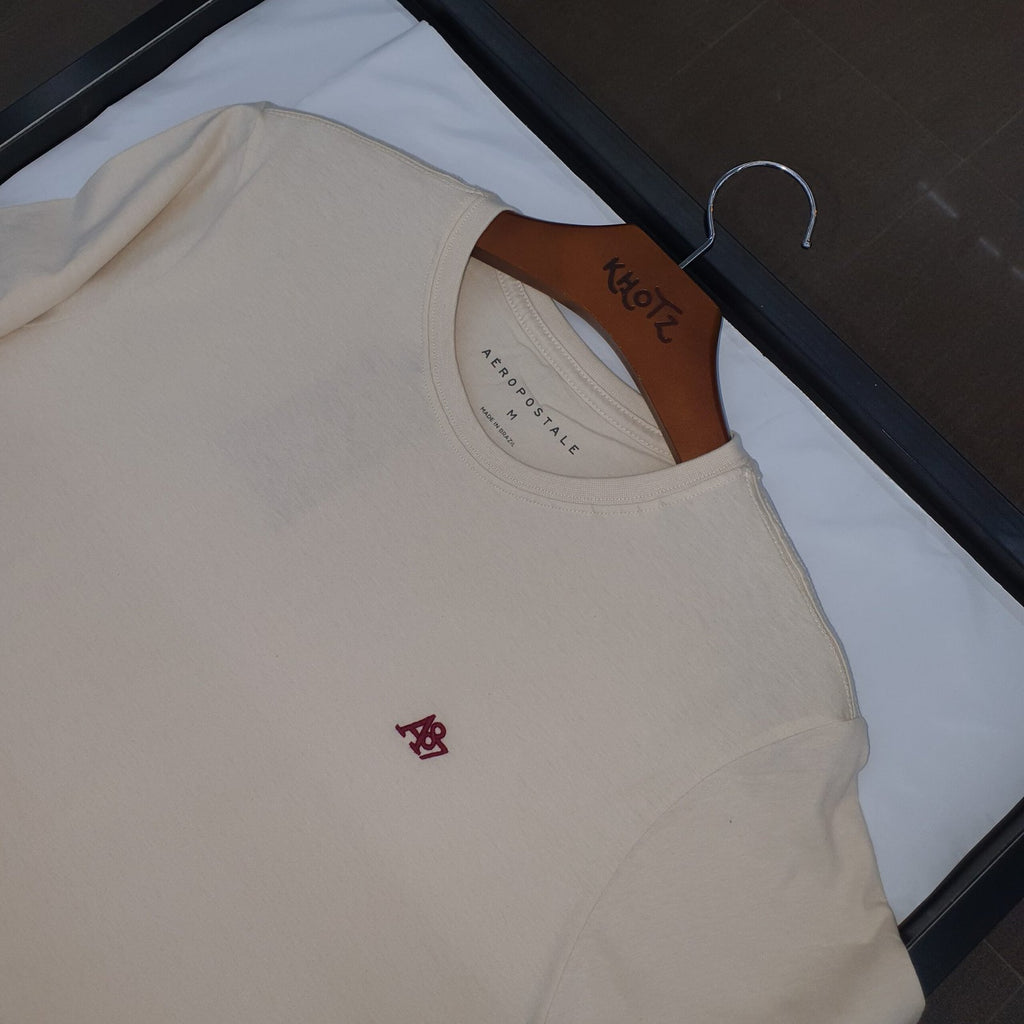 Camiseta Básica Aeropostale Masculina Creme Logo Vermelho