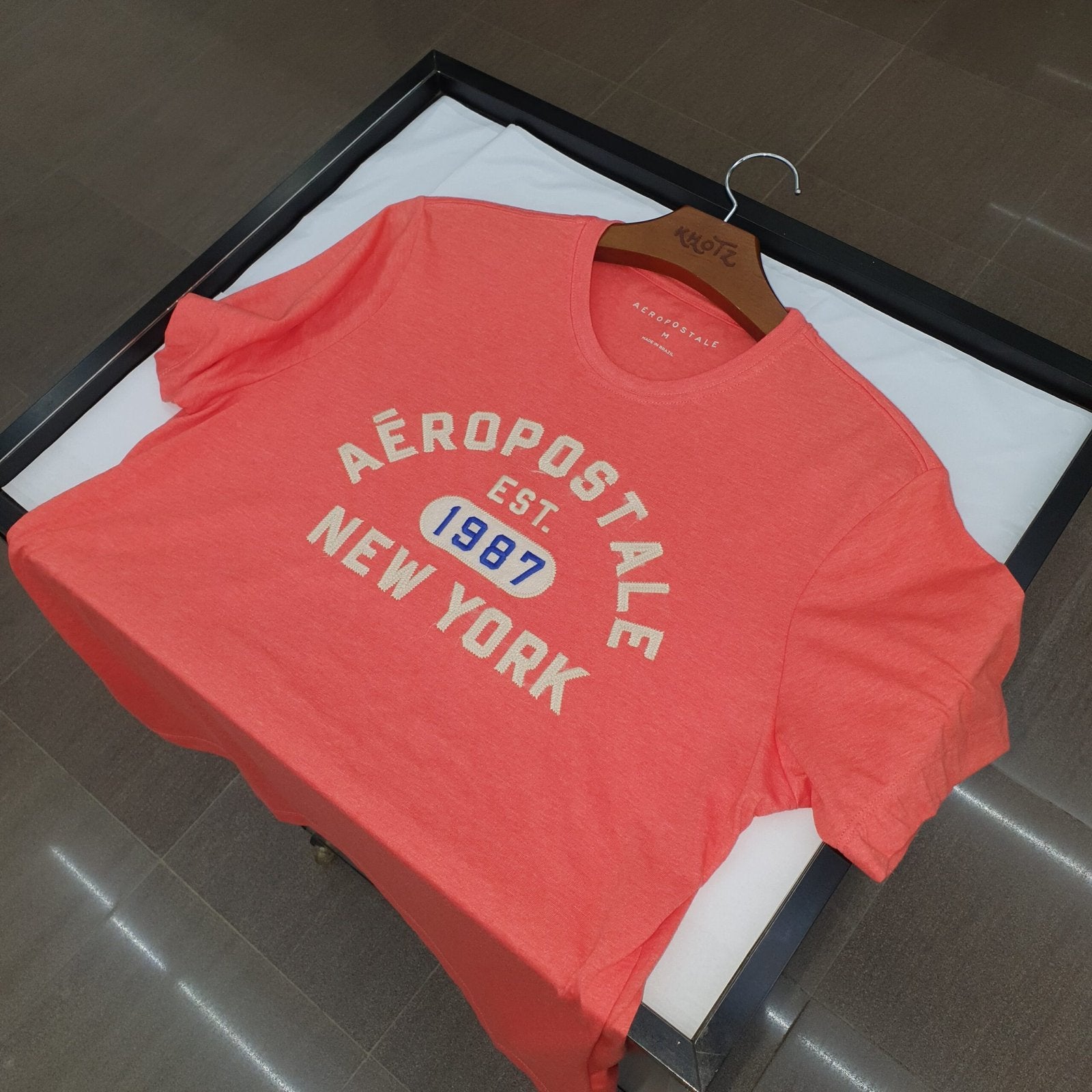 Camiseta Aeropostale Masculina EST 1987 cor Salmão