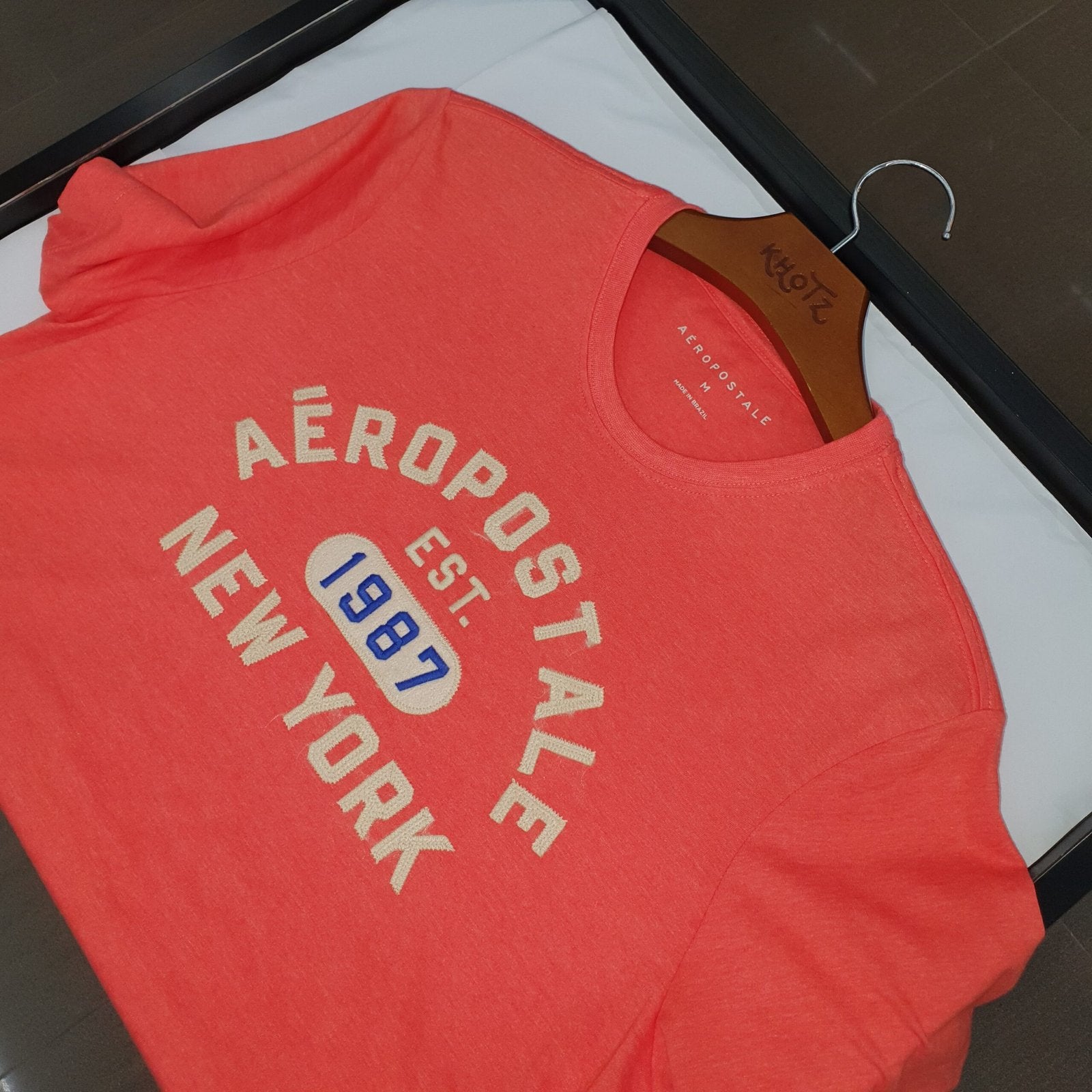 Camiseta Aeropostale Masculina EST 1987 cor Salmão