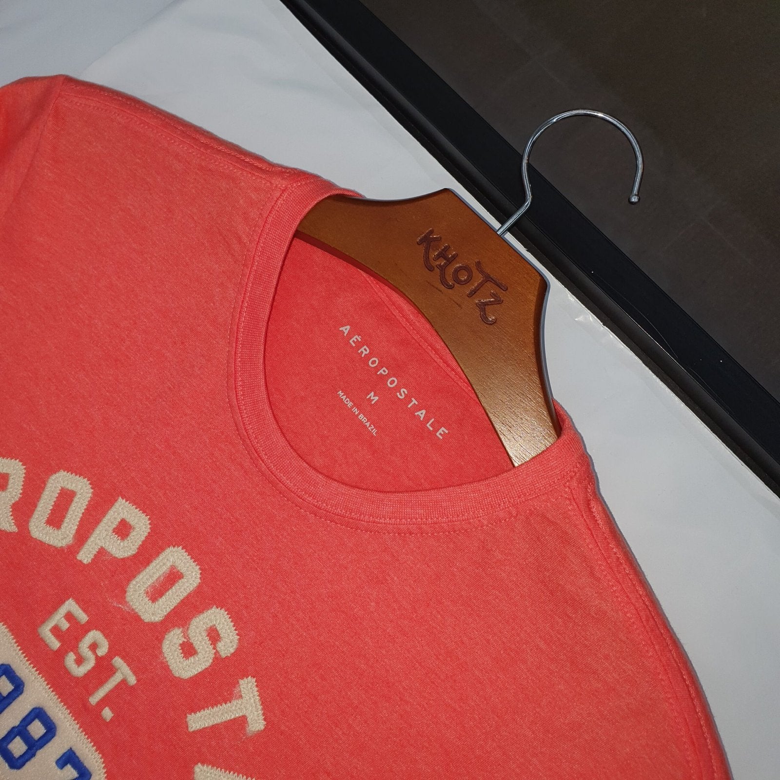 Camiseta Aeropostale Masculina EST 1987 cor Salmão
