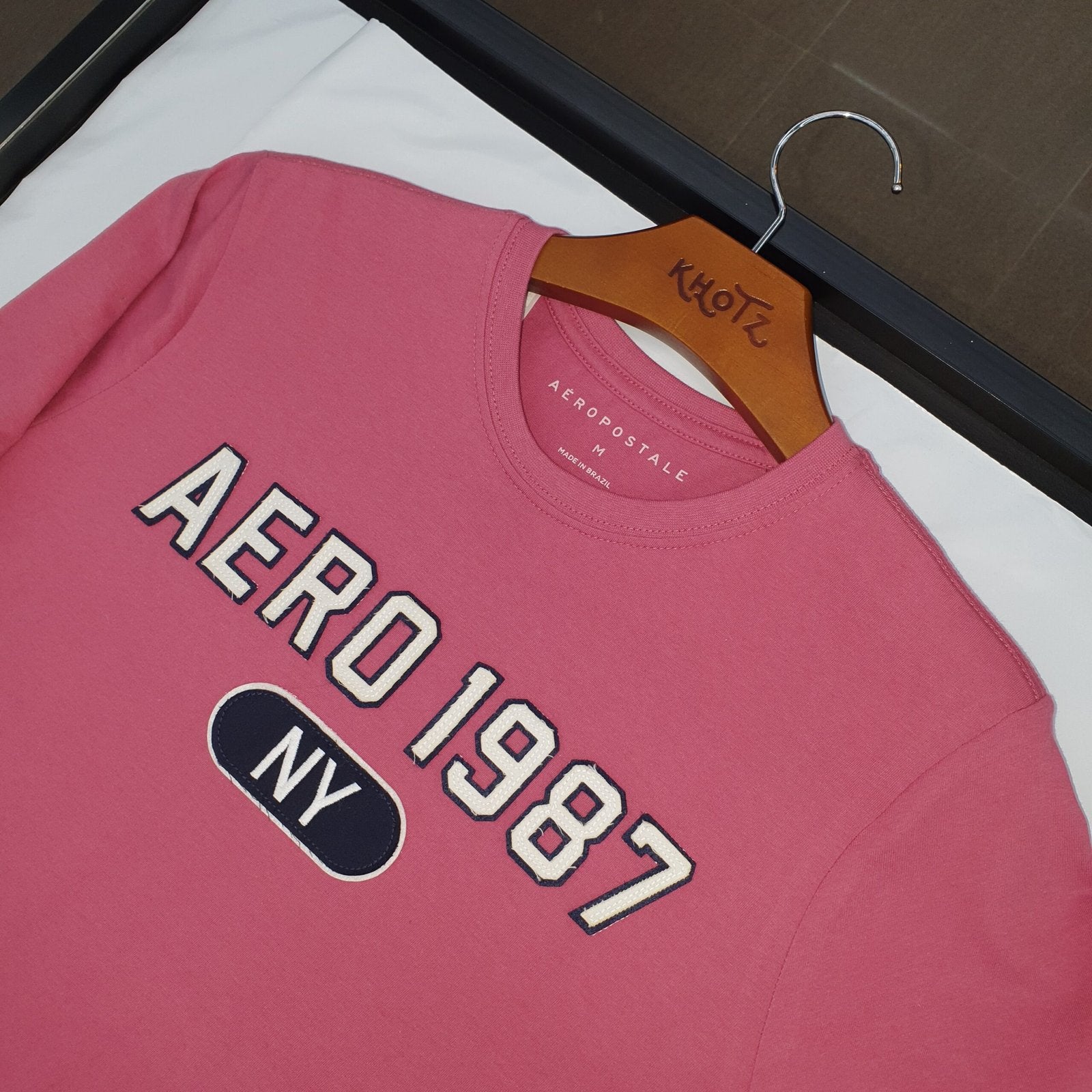 Camiseta Aeropostale Masculina Rosa NY 1987 Logo Branco