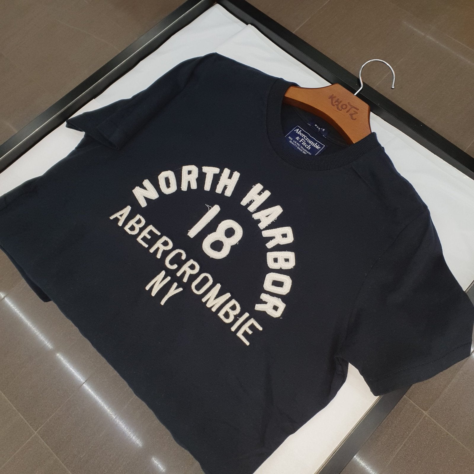 Camiseta Abercrombie Masculina Petróleo Estampa NY