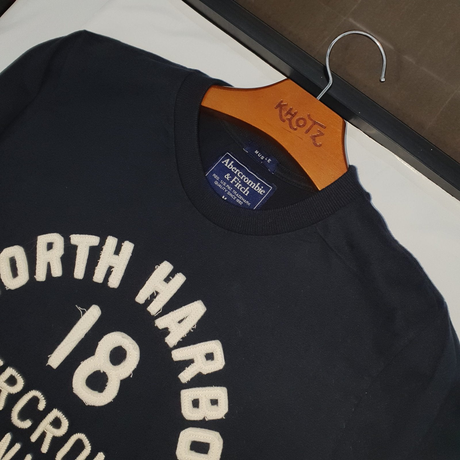 Camiseta Abercrombie Masculina Petróleo Estampa NY