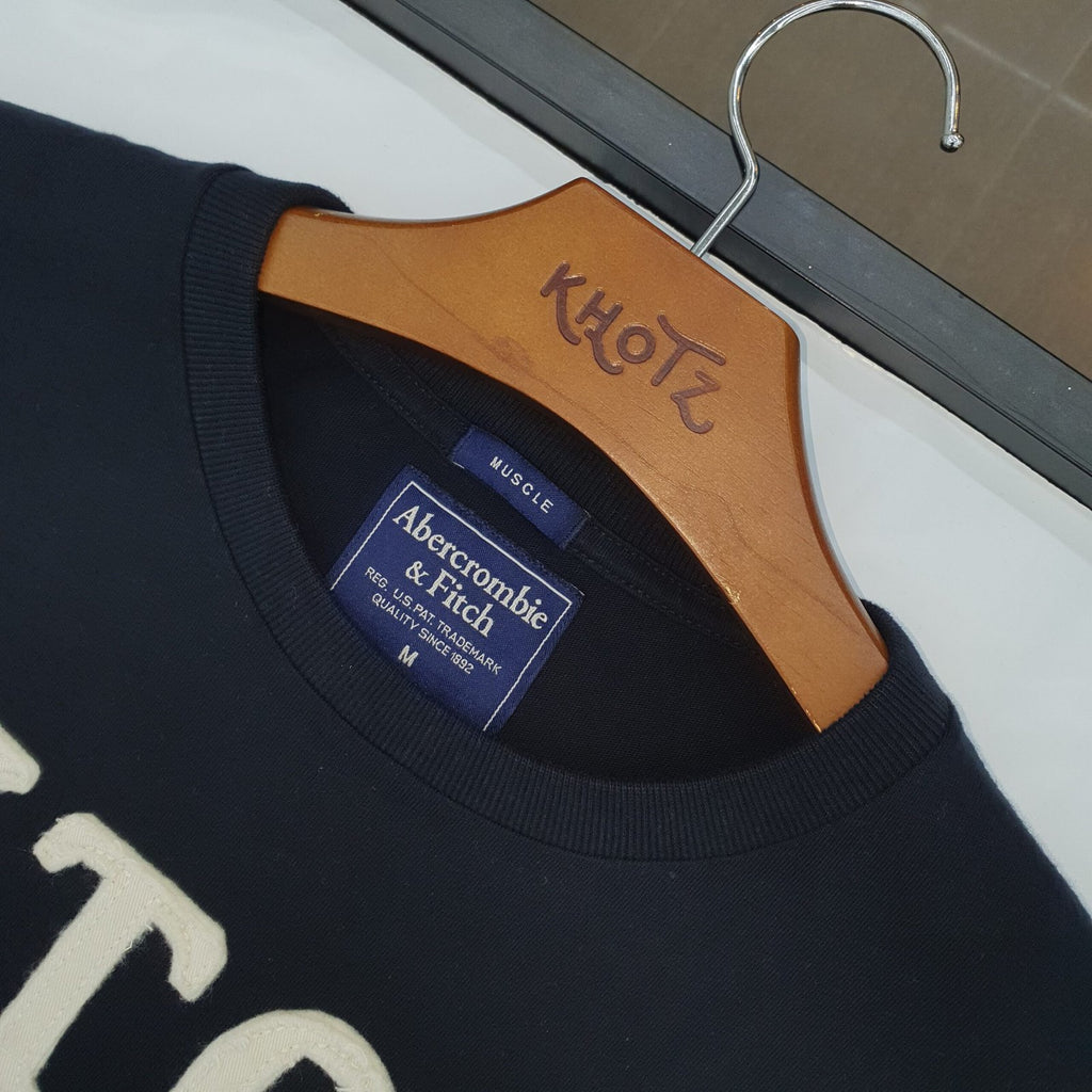 Camiseta Abercrombie Masculina Marinho Estampa Winter Festival
