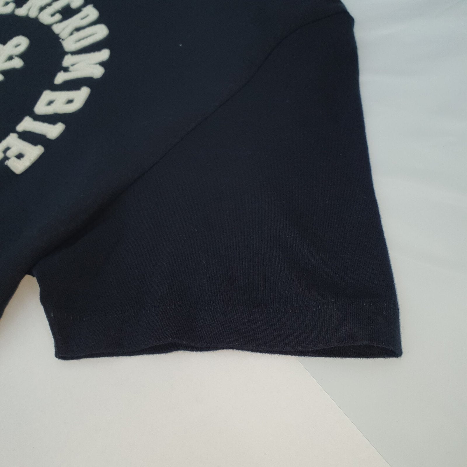 Camiseta Abercrombie Masculina Petróleo Estampa Letreiro