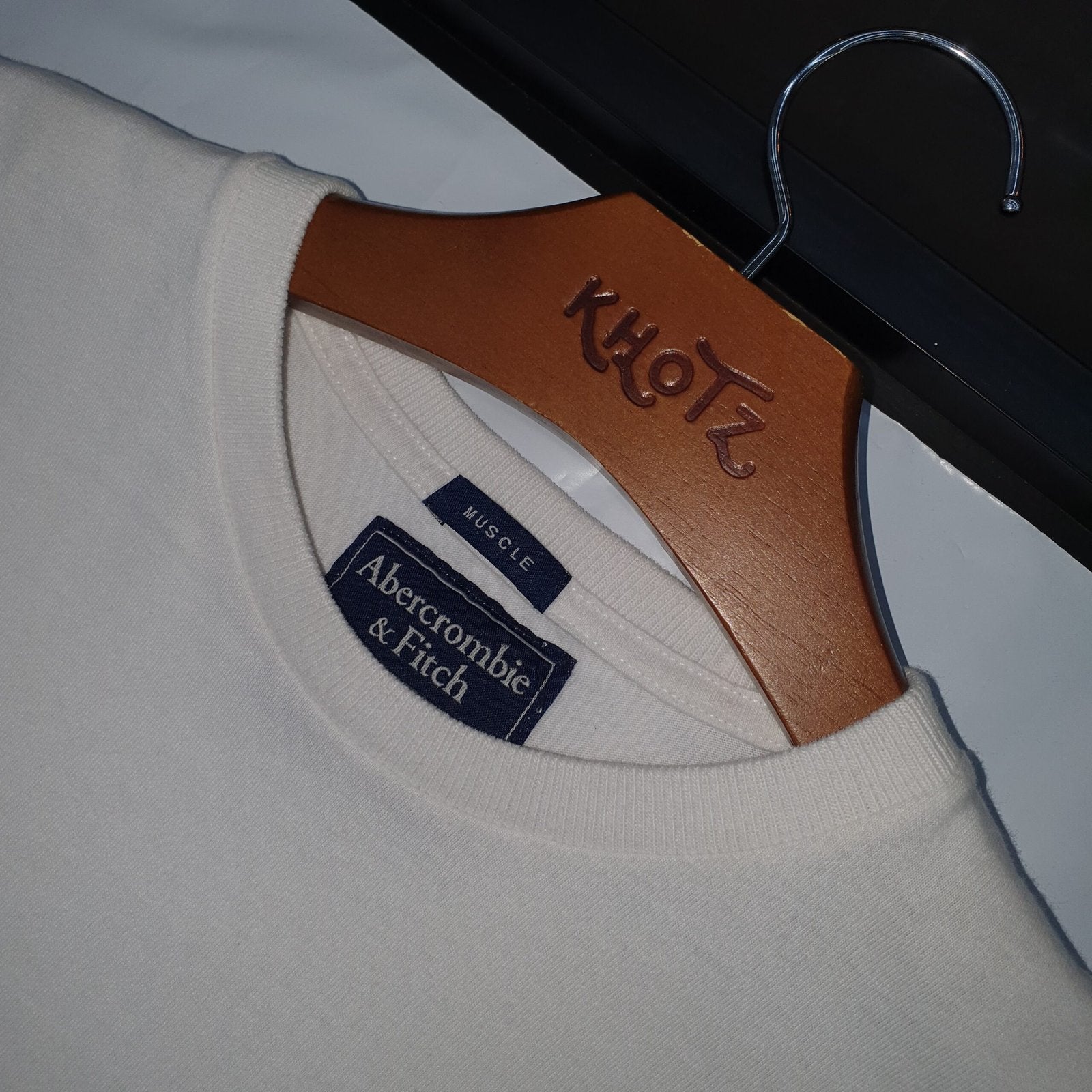 Camiseta Abercrombie Masculina Dual Color Logo Clássico