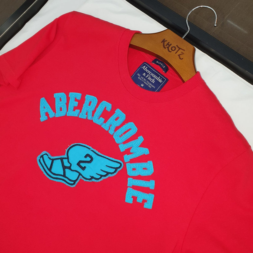 Camiseta Abercrombie Masculina Rosê Estampa Atlética