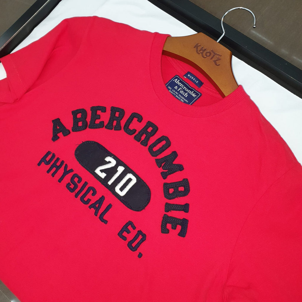 Camiseta Abercrombie Masculina Vermelha Estampa Phisical