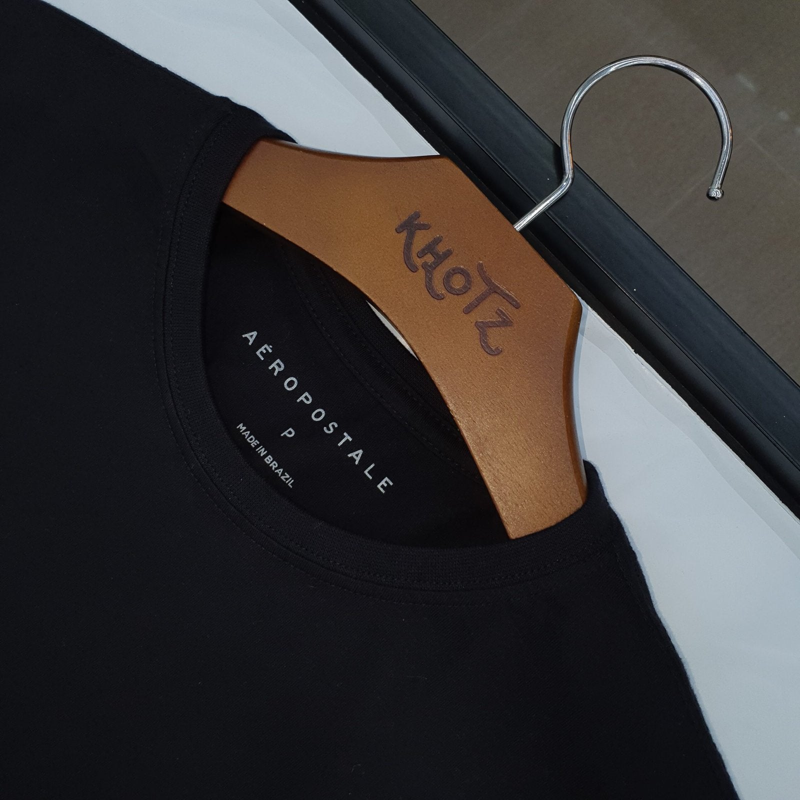 Camiseta Básica Aeropostale Masculina Preta Logo Clássico