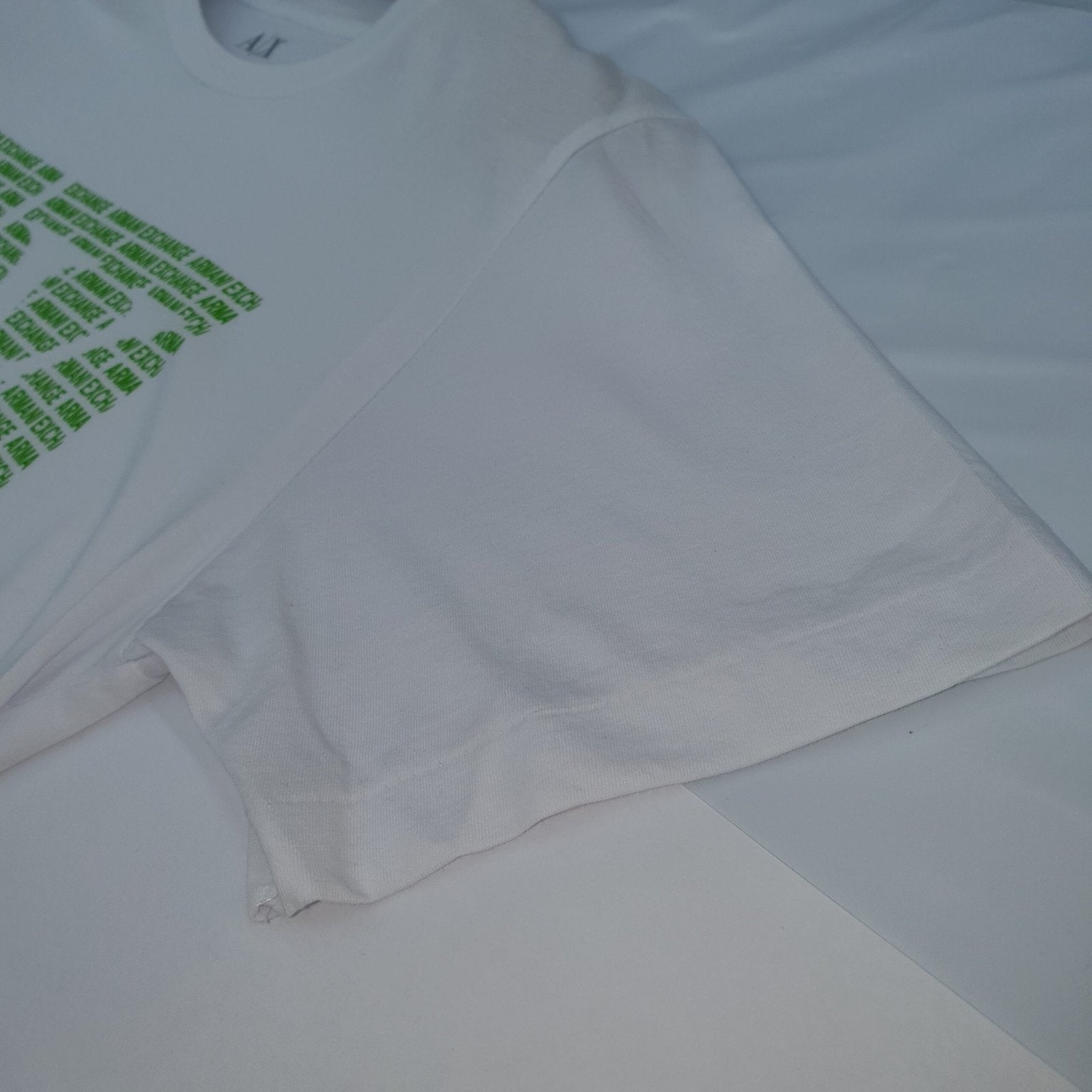 Camiseta Armani Exchange Masculina Branca Estampa AX