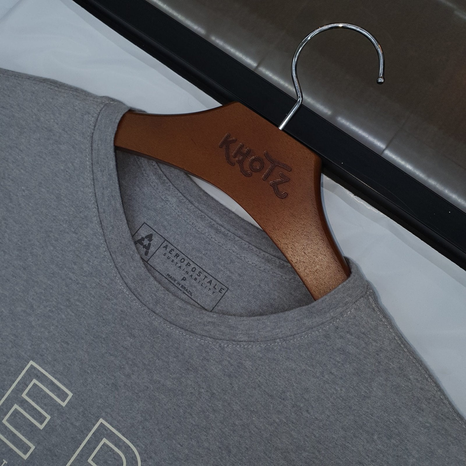 Camiseta Aeropostale Masculina Cinza Estampa Retornável