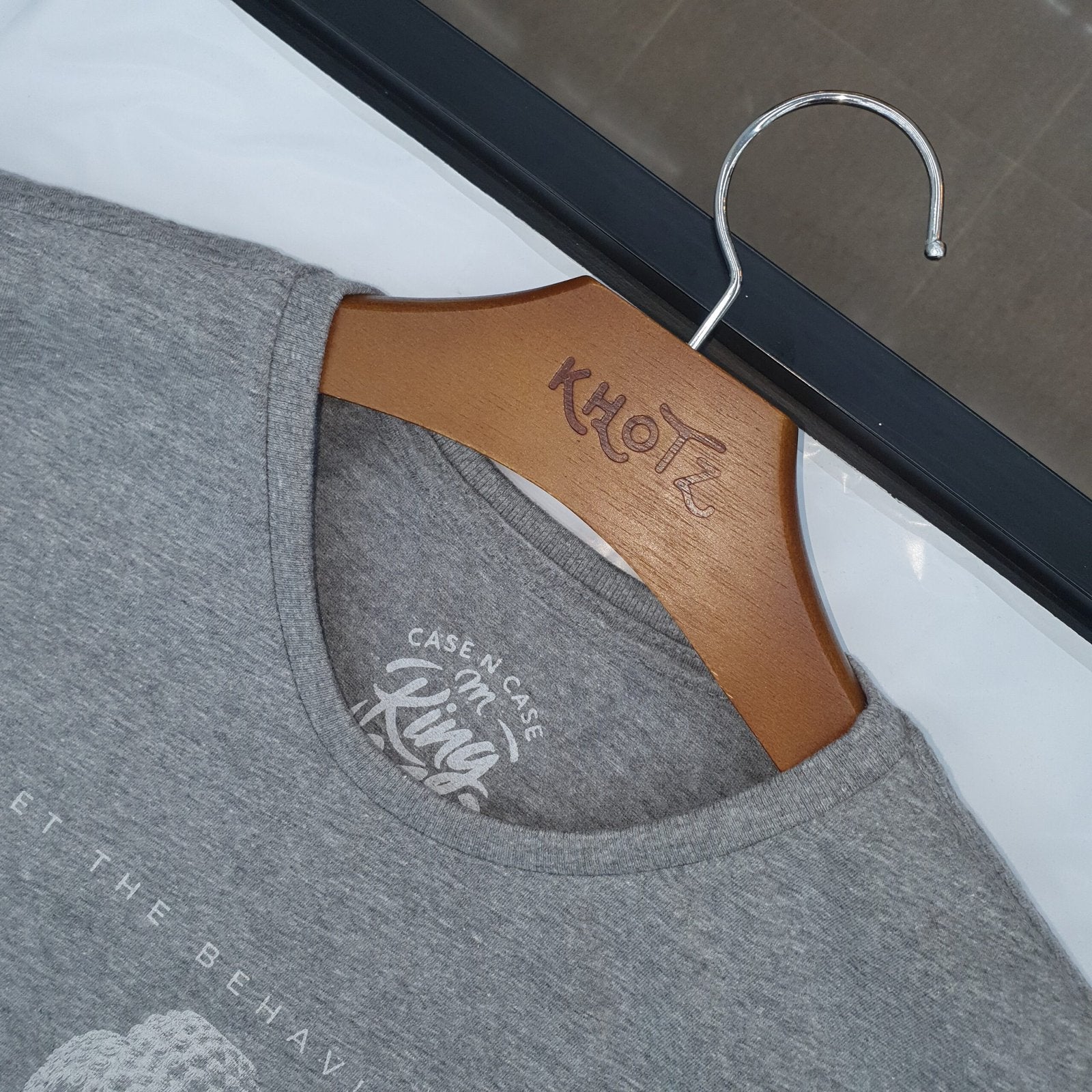 Camiseta King&Joe Masculina Cinza Estampa Tailândia
