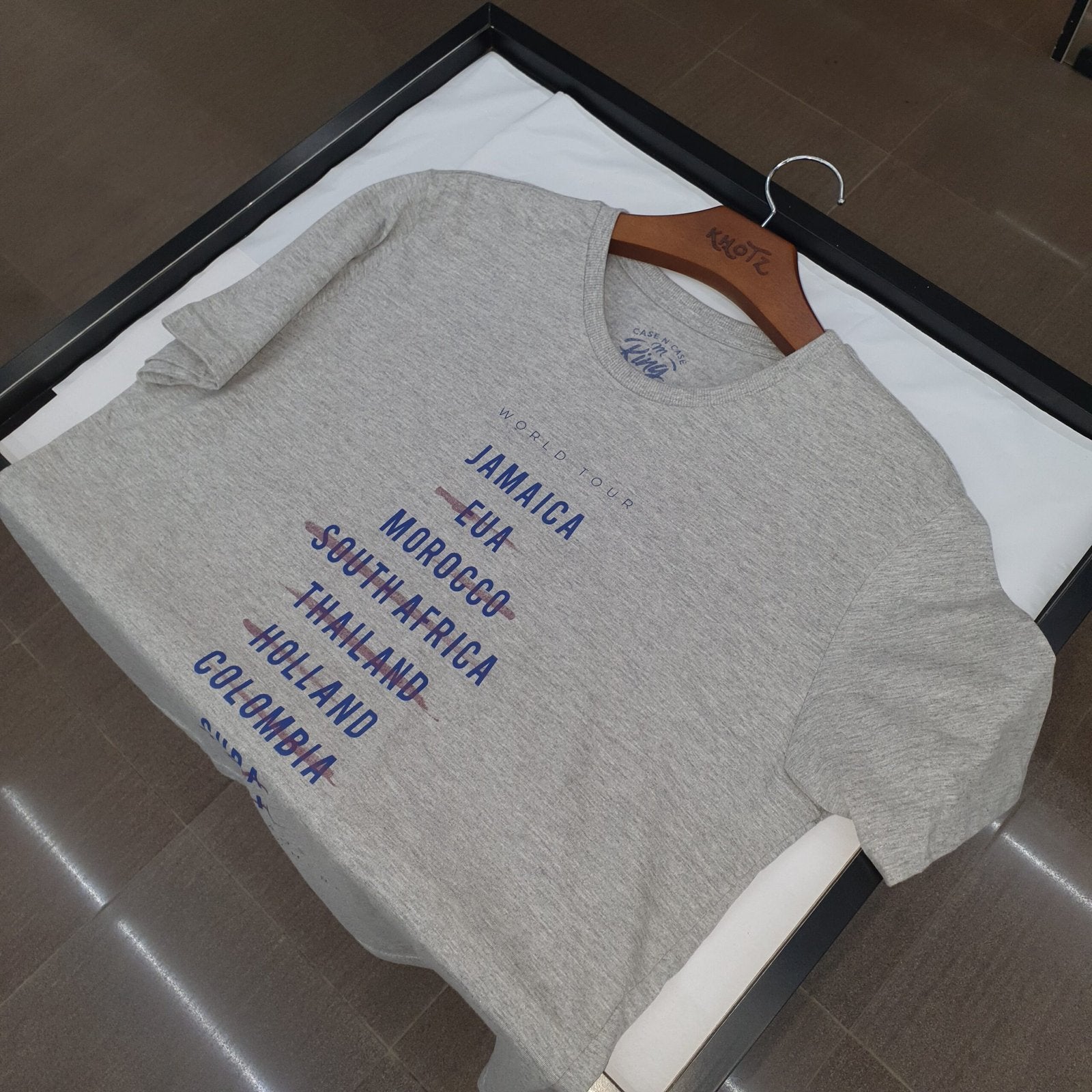 Camiseta Básica king&Joe Masculina Cinza Estampa Países
