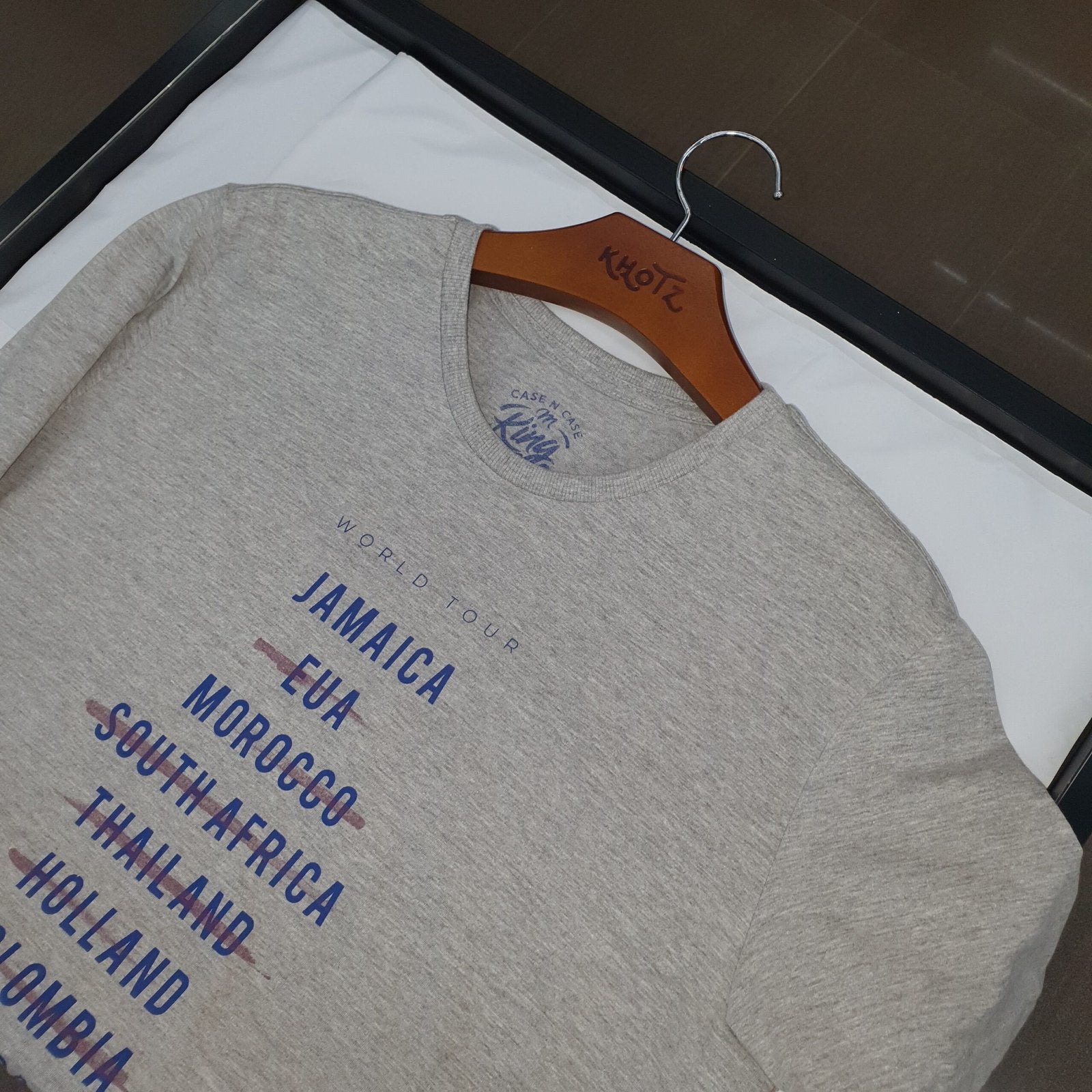 Camiseta Básica king&Joe Masculina Cinza Estampa Países