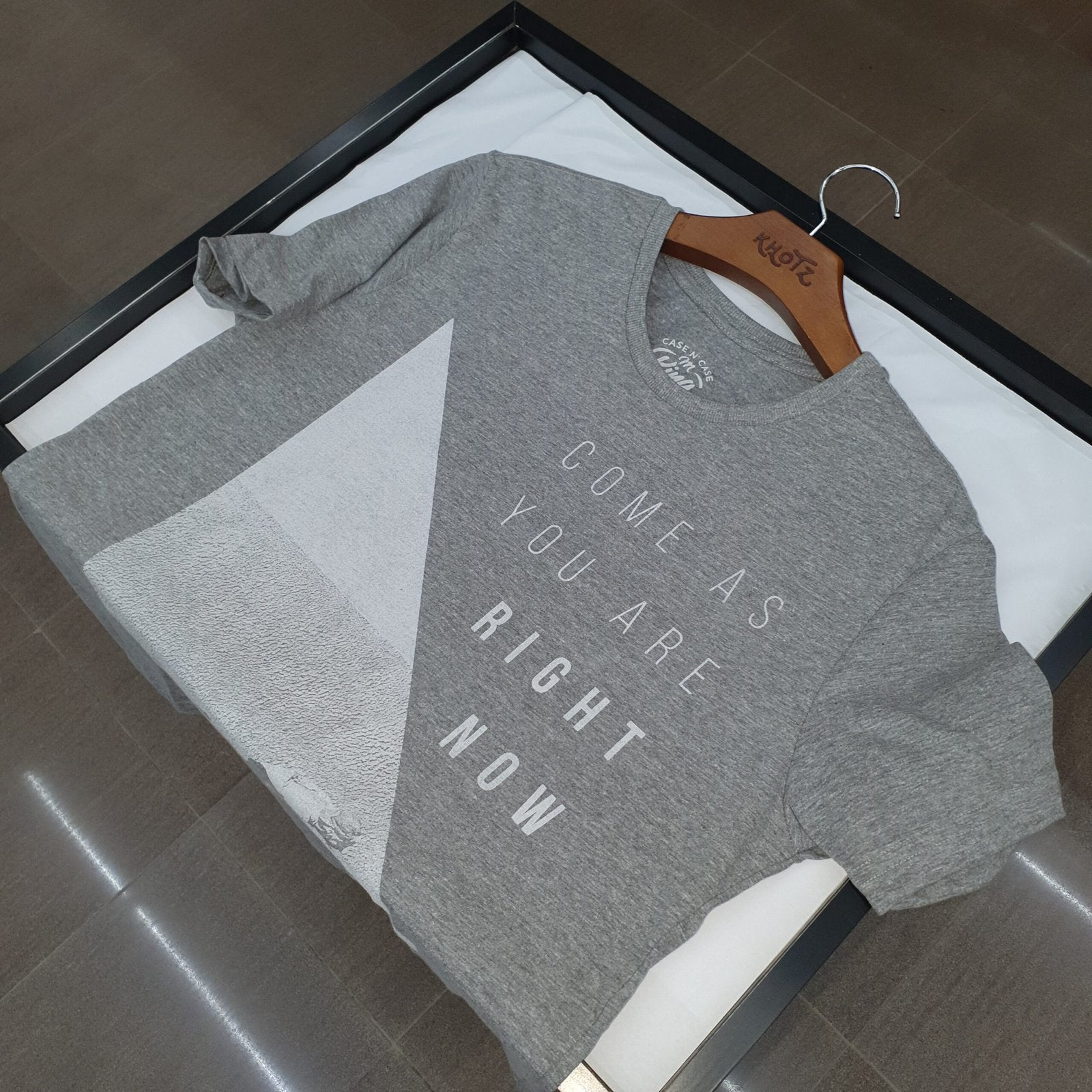 Camiseta Básica King&Joe Masculina Cinza Estampa Comece Agora