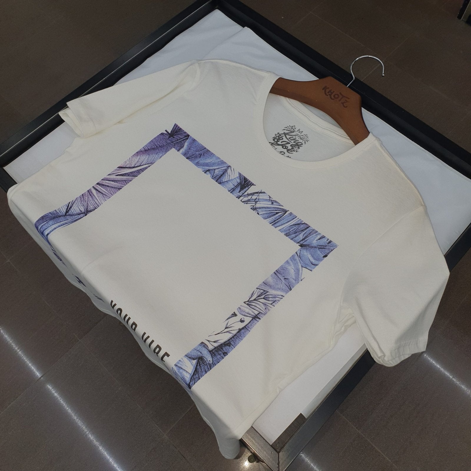 Camiseta Básica King&Joe Masculina Branca Estampa Praia