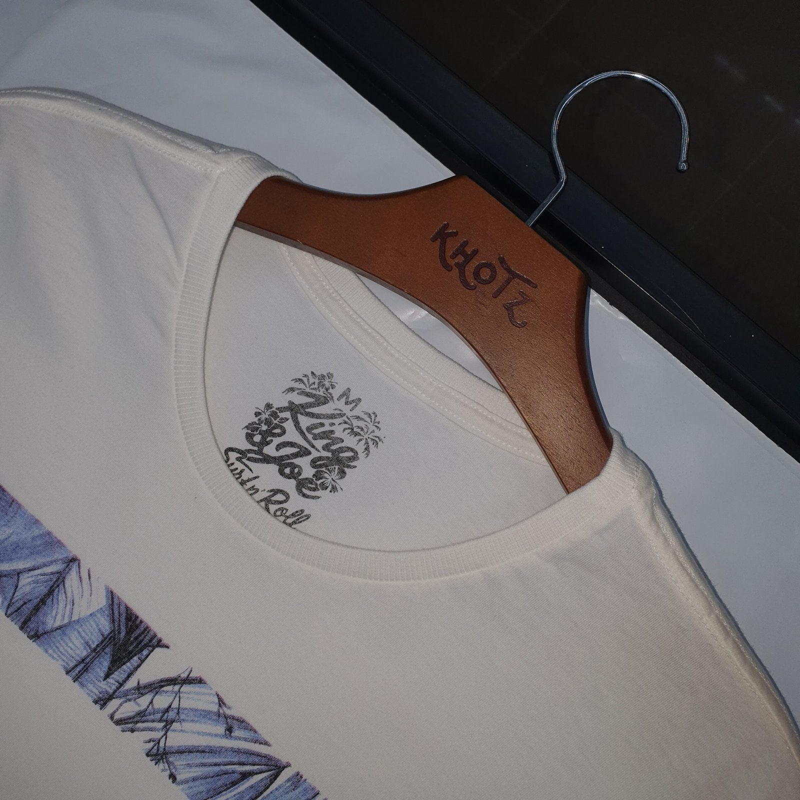 Camiseta Básica King&Joe Masculina Branca Estampa Praia