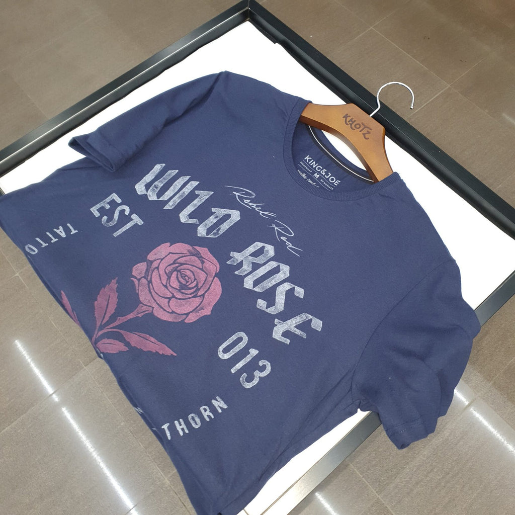 Camiseta Básica King&Joe Masculina Marinho Estampa Wild Rose