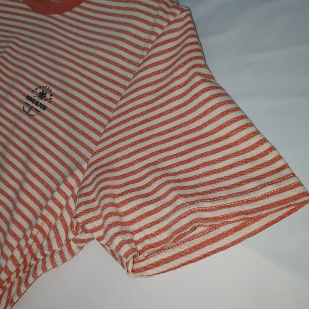 Camiseta Básica King&Joe Masculina cor Telha Estampa Listras Tropicais