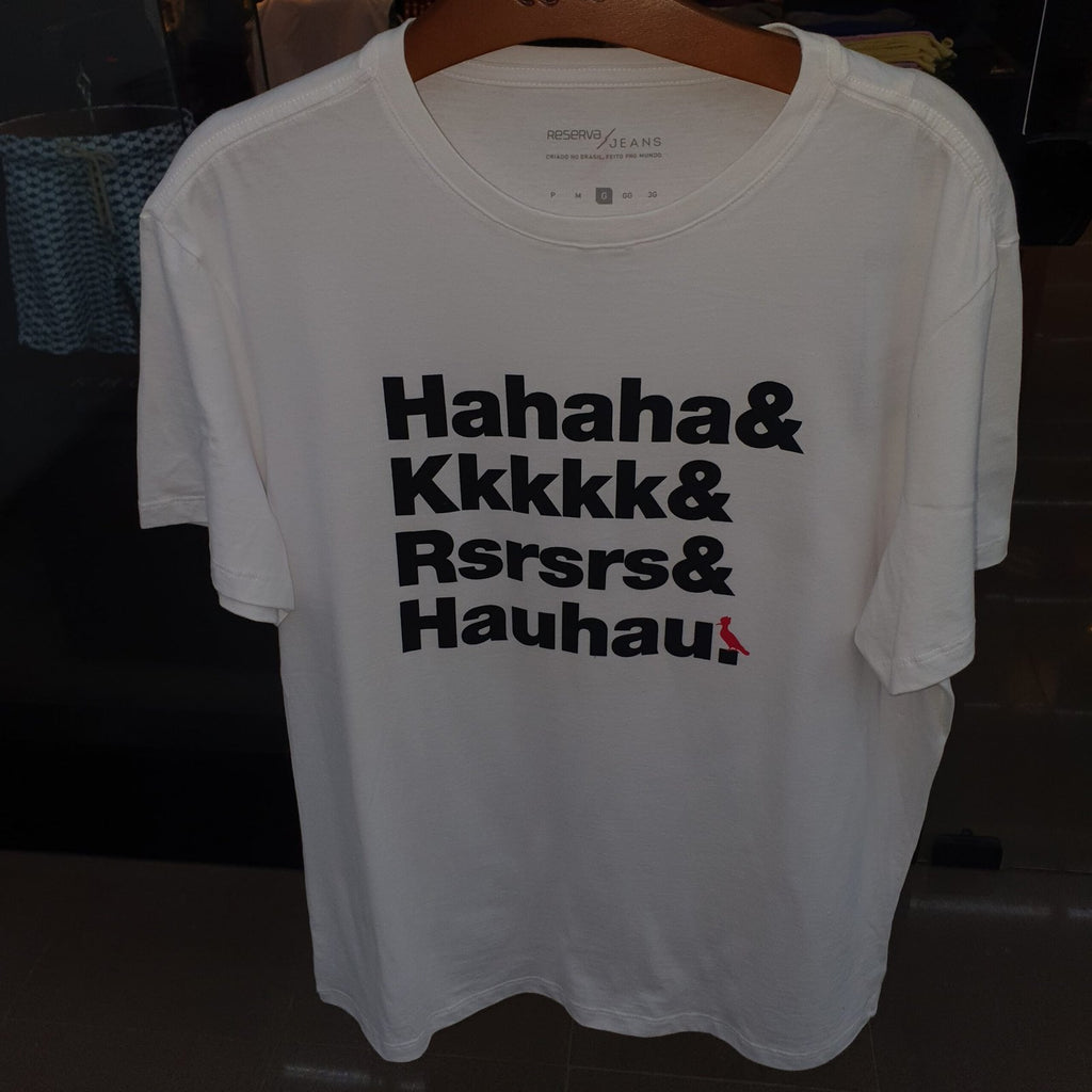 Camiseta Básica Reserva Masculina Branca Estampa Risos