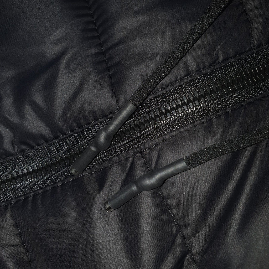 Jaqueta Puffer Ralph Lauren Capuz retirável Preta com Pony Vermelho