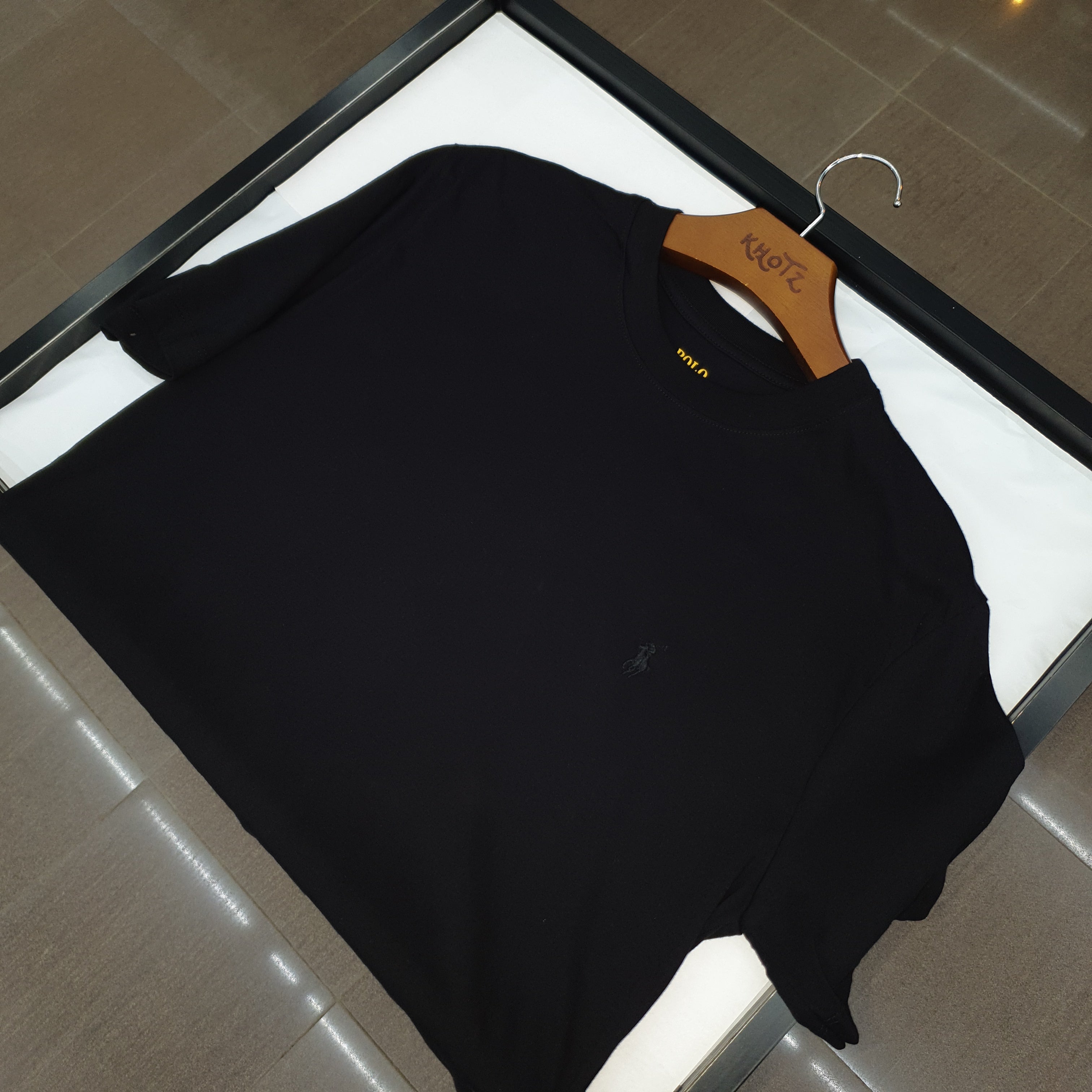 Camiseta Básica Masculina Supima Siliconada Ralph Lauren Preta Monocromática