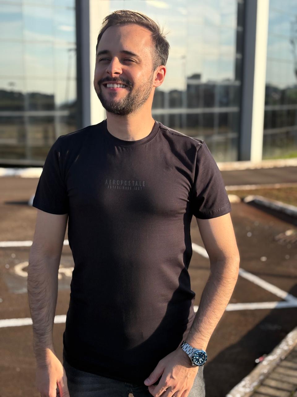 Camiseta Aeropostale Masculina Preta Estampa Minimalista Tecido Pima