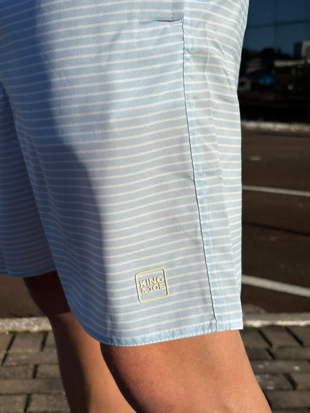 Shorts Praia Masculino King&Joe Listras Respirável cor Azul Bebê