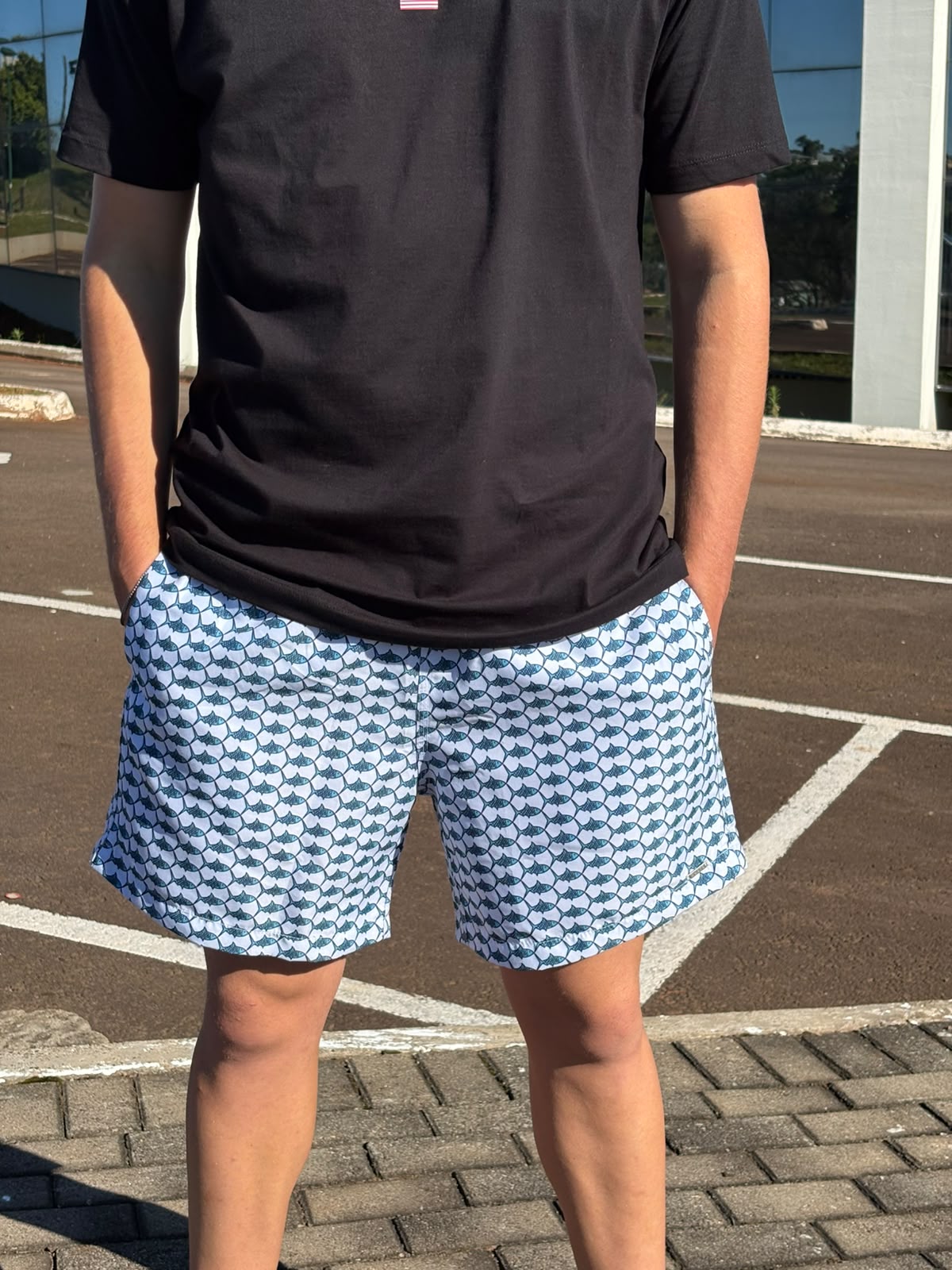 Shorts Praia Masculino Khotz Estampa Espinha de Peixe com Ponteiras em Metal