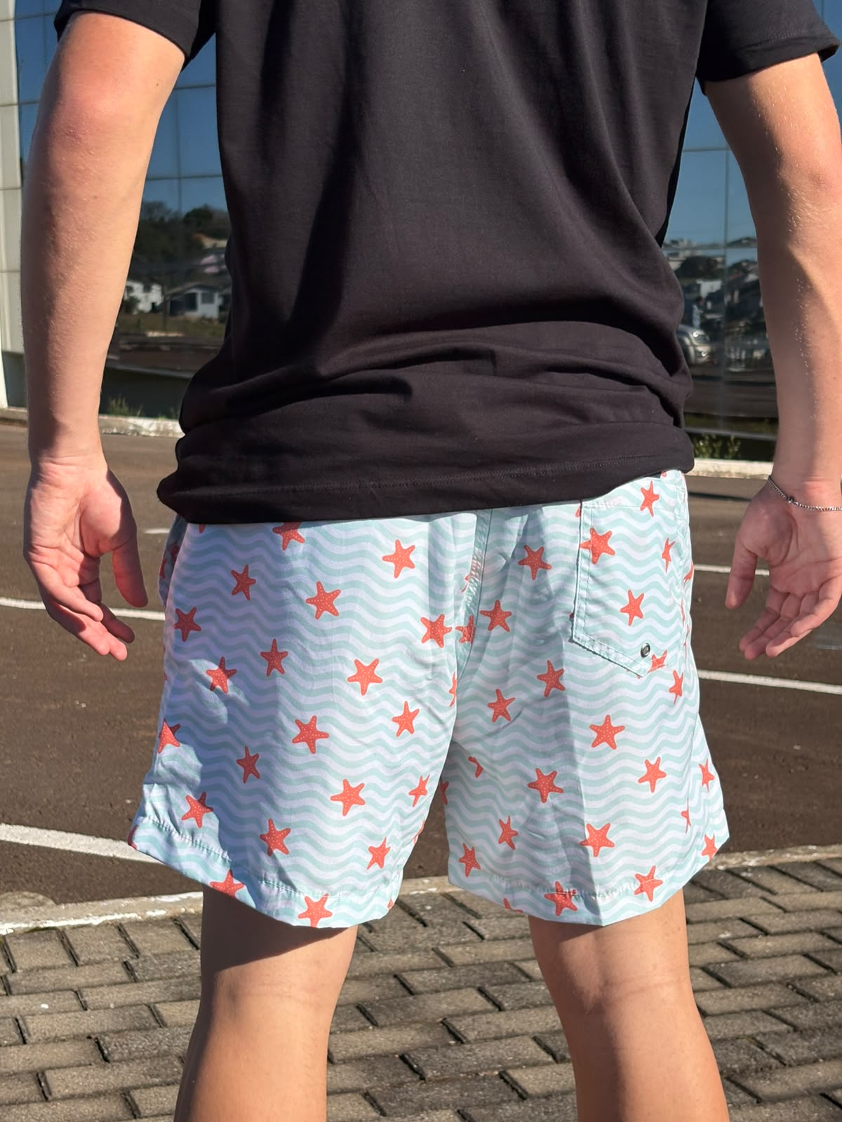 Shorts Praia Masculino Khotz Estampa Estrela do Mar com Ponteiras em Metal