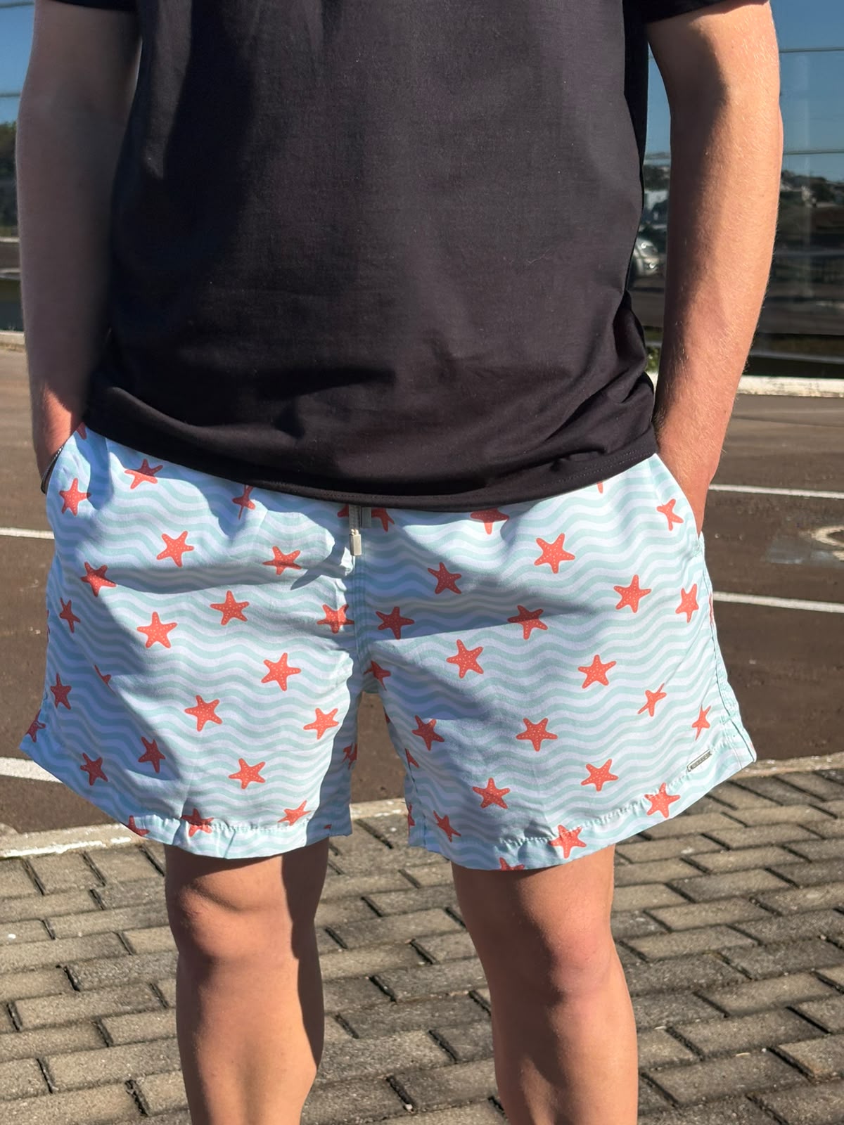 Shorts Praia Masculino Khotz Estampa Estrela do Mar com Ponteiras em Metal