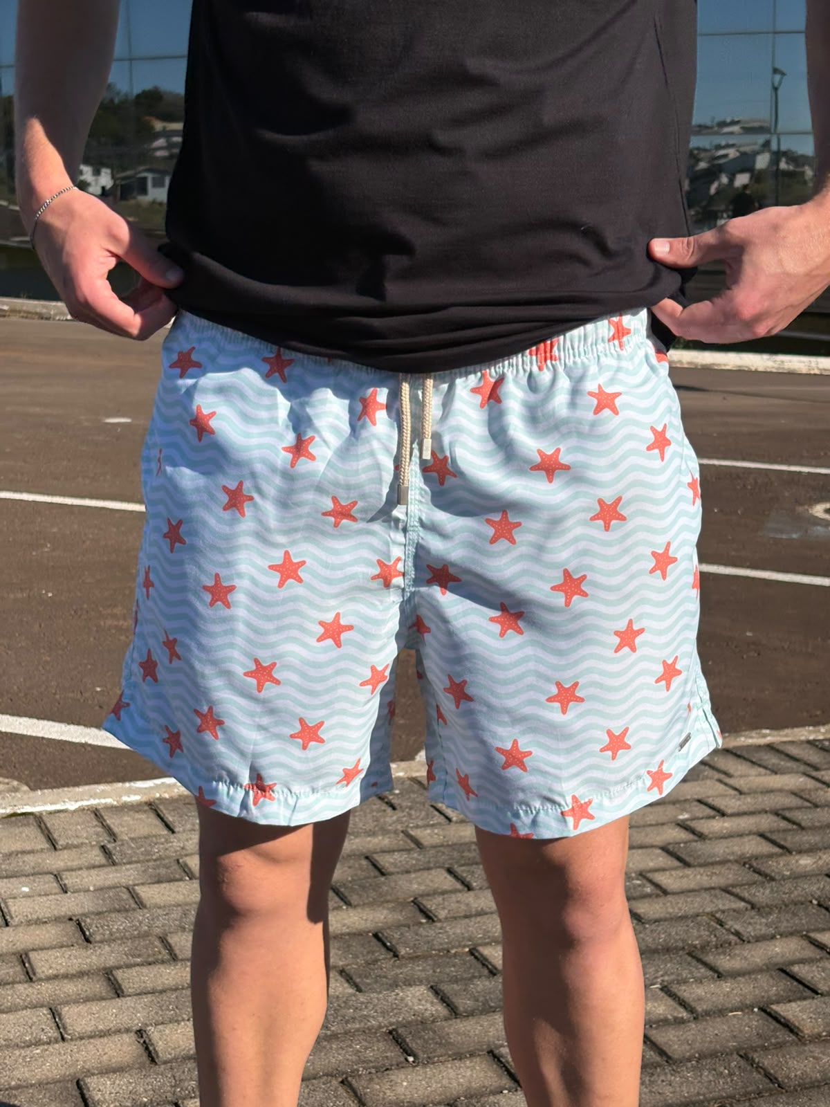 Shorts Praia Masculino Khotz Estampa Estrela do Mar com Ponteiras em Metal