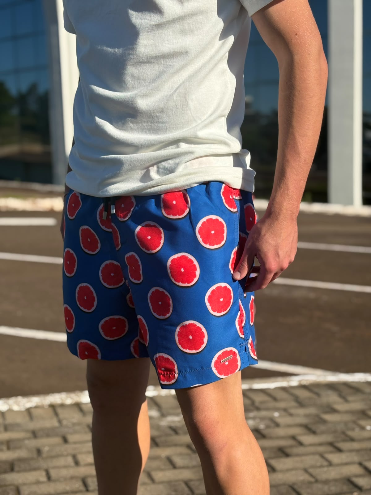 Shorts Praia Masculino Khotz Estampa Toranja Azul com Ponteiras em Metal