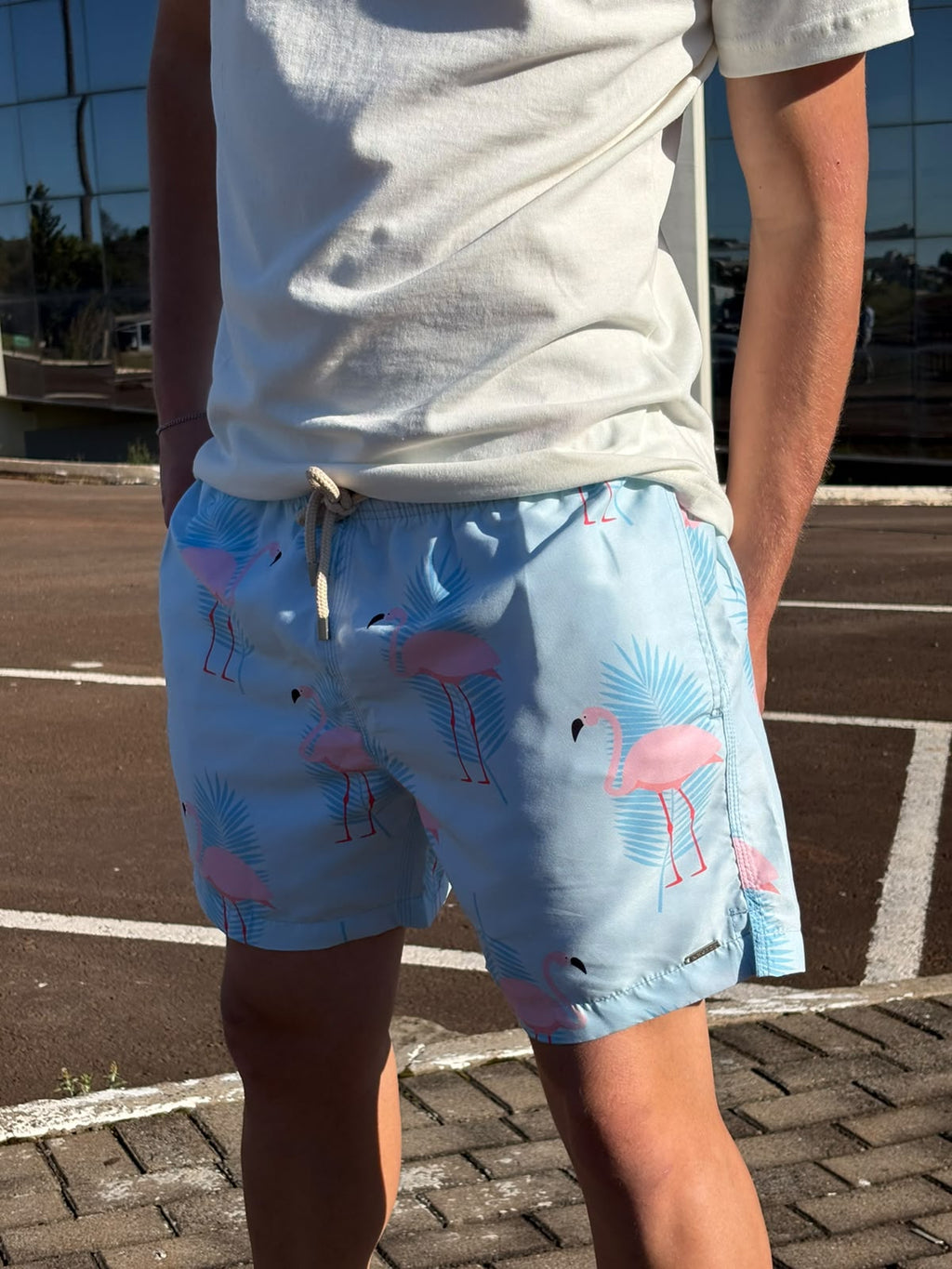 Shorts Praia Masculino Khotz Estampa Flamingo Azul com Ponteiras em Metal