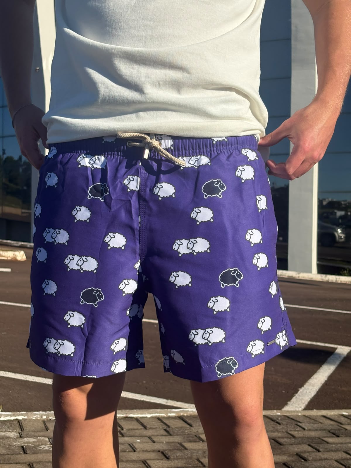 Shorts Praia Masculino Khotz Estampa Oveja Púrpura com Ponteiras em Metal