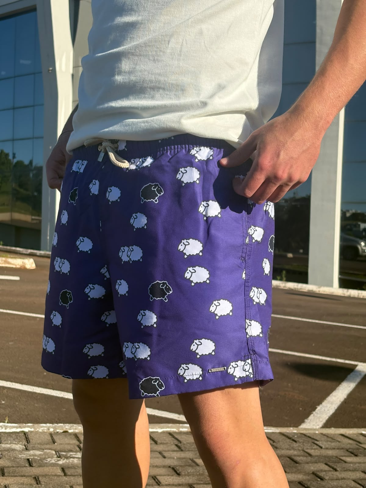 Shorts Praia Masculino Khotz Estampa Oveja Púrpura com Ponteiras em Metal