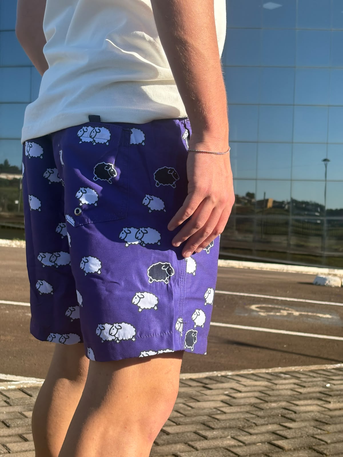 Shorts Praia Masculino Khotz Estampa Oveja Púrpura com Ponteiras em Metal