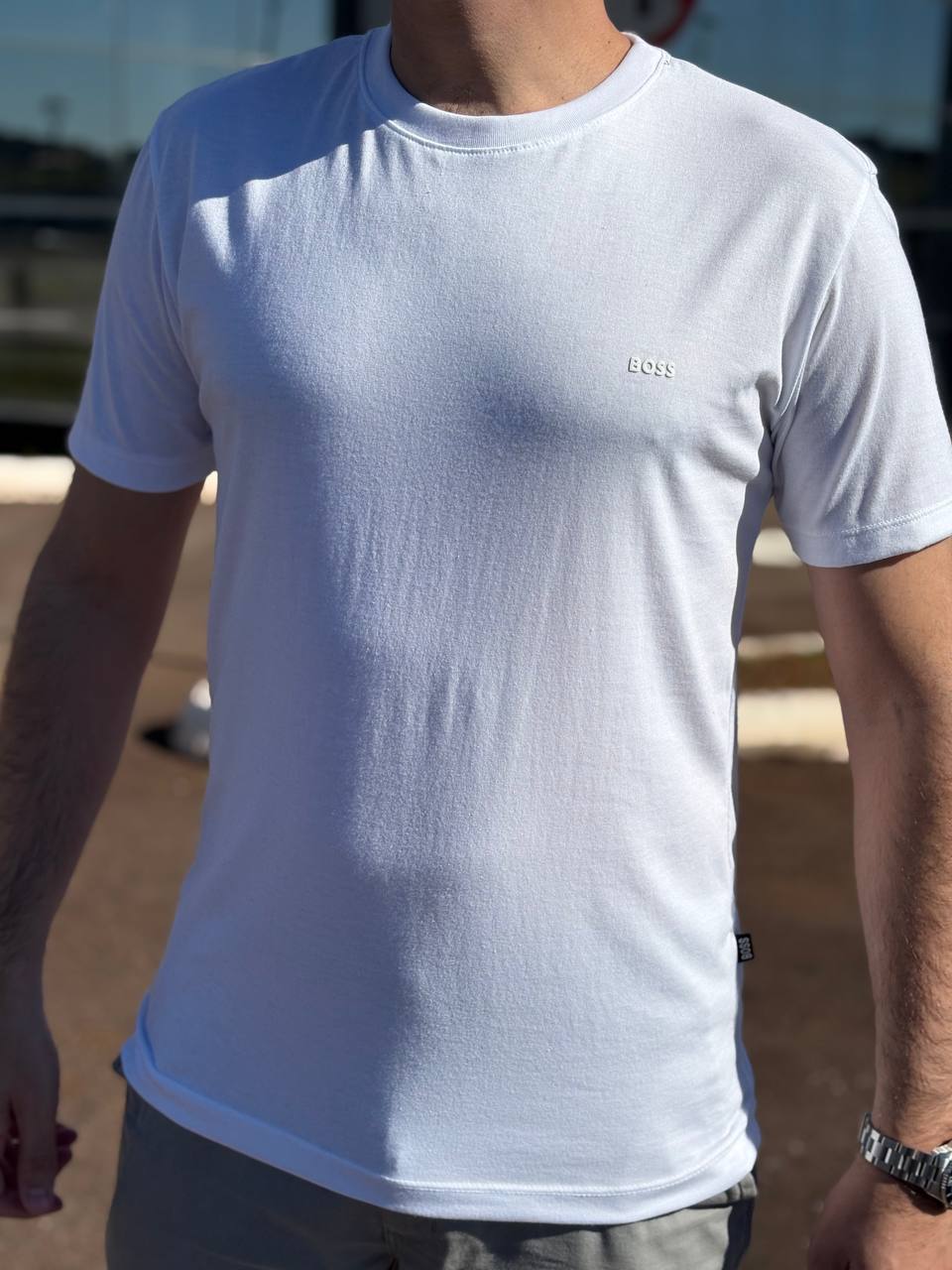 Camiseta Básica Masculina Hugo Boss Branca Logo Clássico Peito